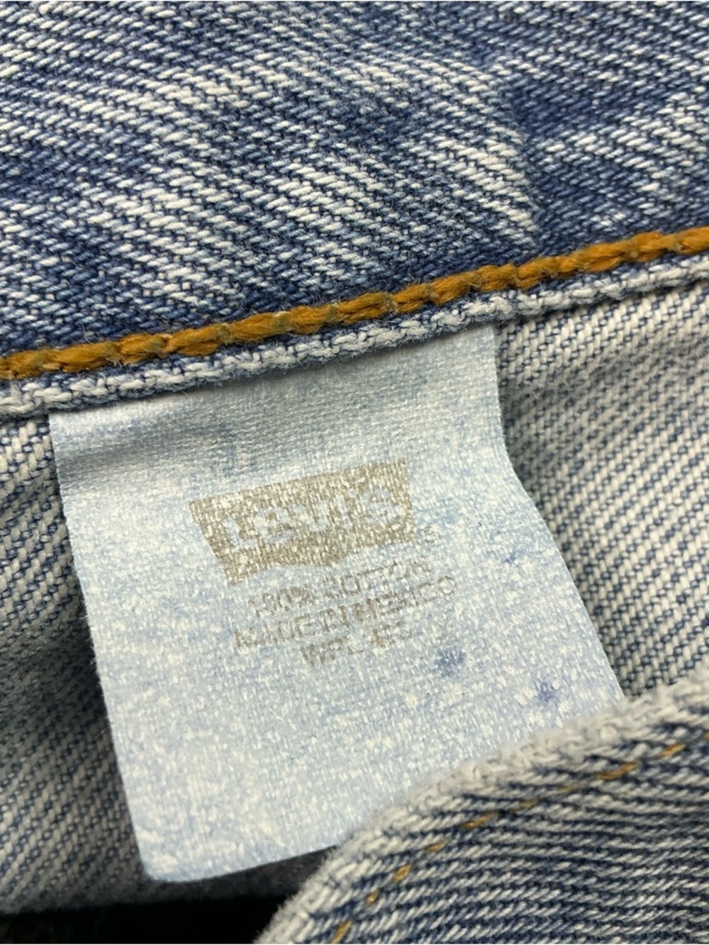 Vintage Levi’s 501 button fly light wash straight leg jeans 34 x 34 - Picture 4 of 7